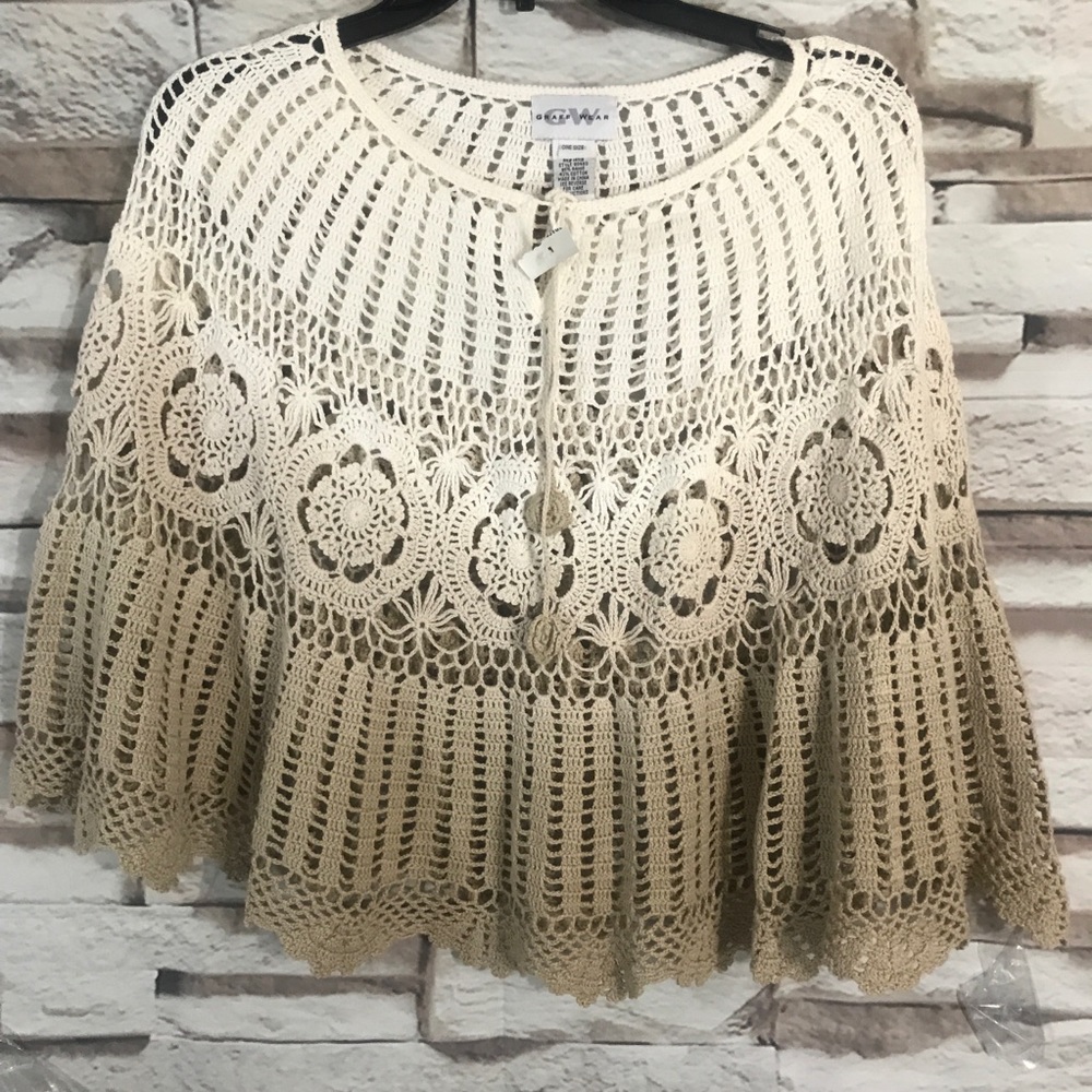 Graff wear women’s cape crotchet one size NWOT